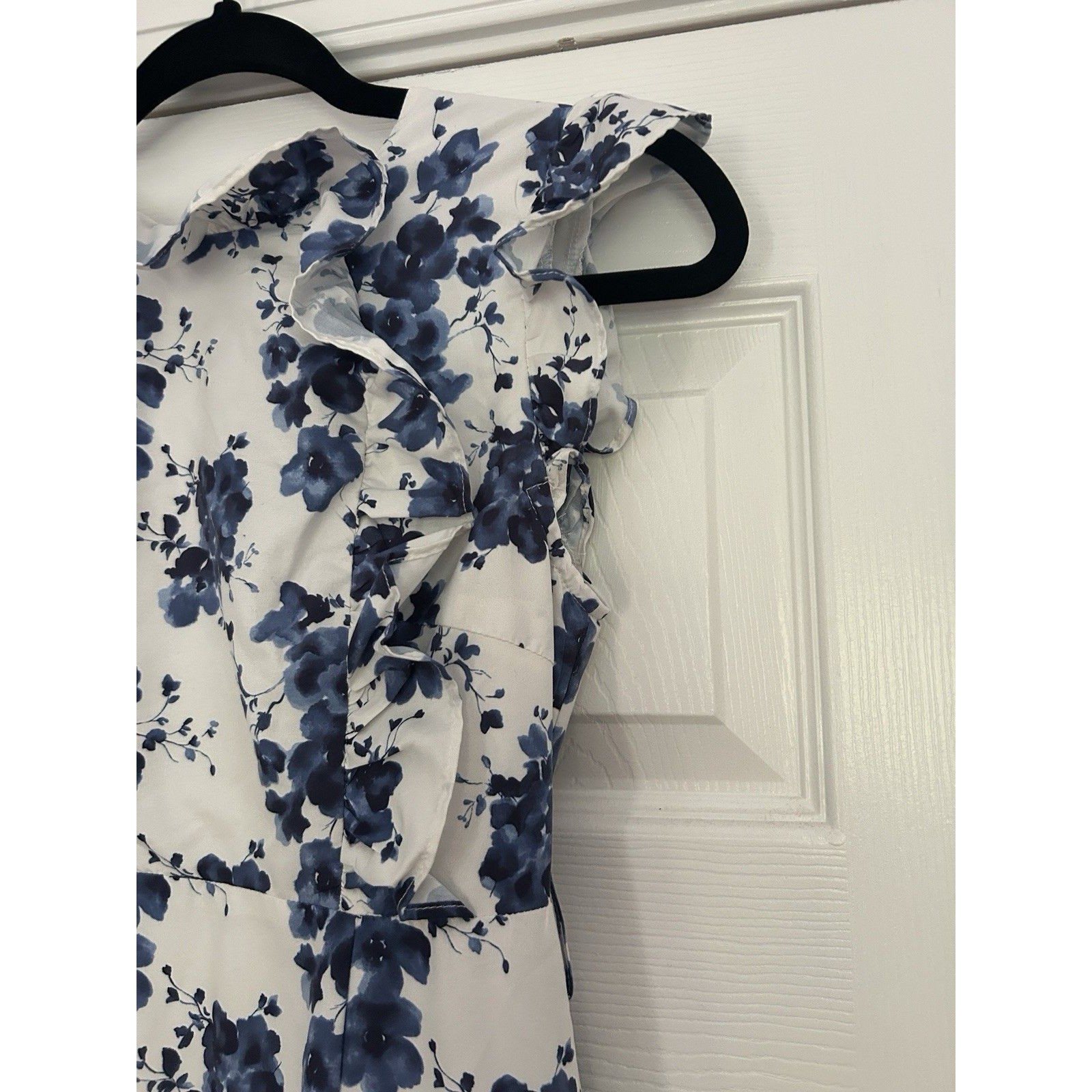 Anne Louise Boutique Women’s Size 6 Blue White Gardenia Floral Print Midi Dress — image 6 of 8